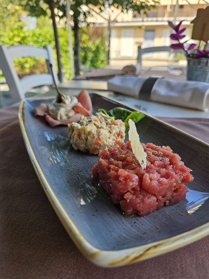 Gustosi antipasti stagionali rivisitati della cucina piemontese